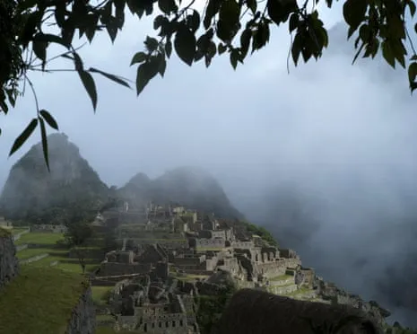 Boulders placed on Railway Lines Trap 900 Visitors at Machu Picchu